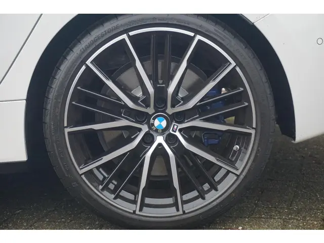 BMW 1 Serie 5-deurs M135i xDrive 2025 Benzine 7