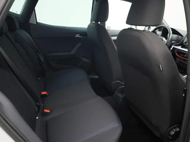 SEAT Arona 1.5TSI/150PK FR DSG 2023 Benzine 21