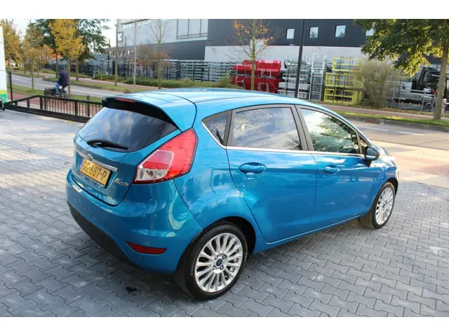 Ford Fiesta 1.0 EcoB. Titanium 2015 Benzine 6