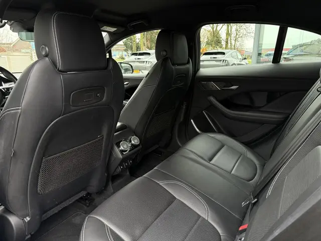 Jaguar I-PACE Aut. EV400 4WD HSE 90kWh 2018 Elektrisch 14