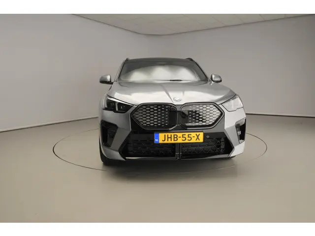 BMW iX2 eDrive20 2025 Elektrisch 5