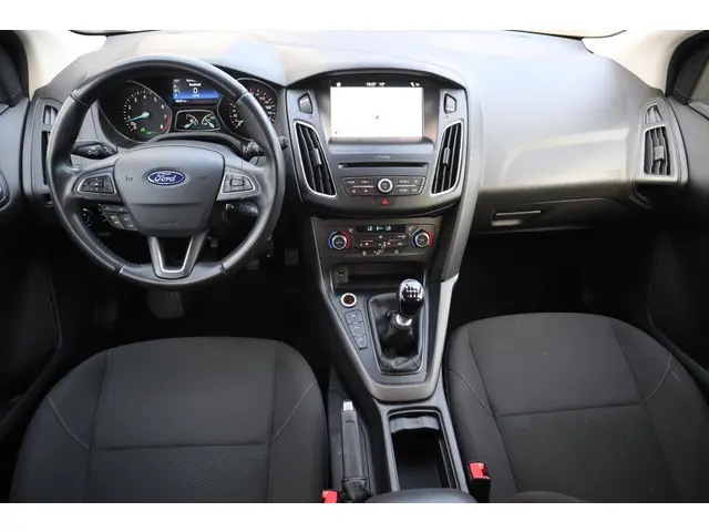 Ford Focus Wagon 1.0 TITANIUM 2017 Benzine 22