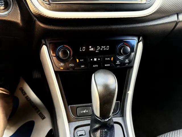 Suzuki S-Cross SX4 1.6 Exclusive 2014 Benzine 14
