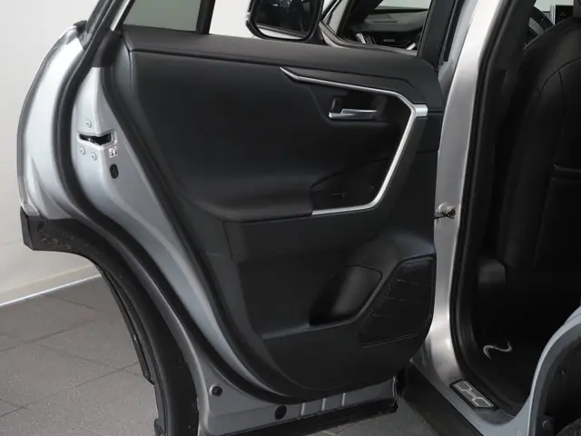 Toyota RAV4 2.5 Hybrid AWD Bi-Tone 2020 Hybride Benzine 11