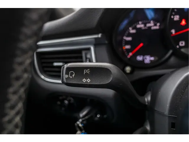 Porsche Macan 2.0 2018 Benzine 34