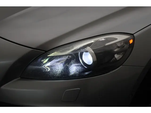 Volvo V40 Cross Country 1.6 T4 Summum 2014 Benzine 26