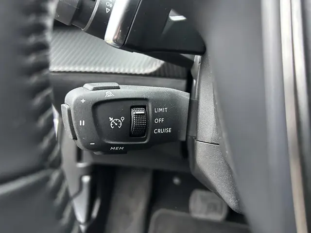 Peugeot 2008 1.2 Turbo 130 PK Allure Pack 2022 Benzine 24