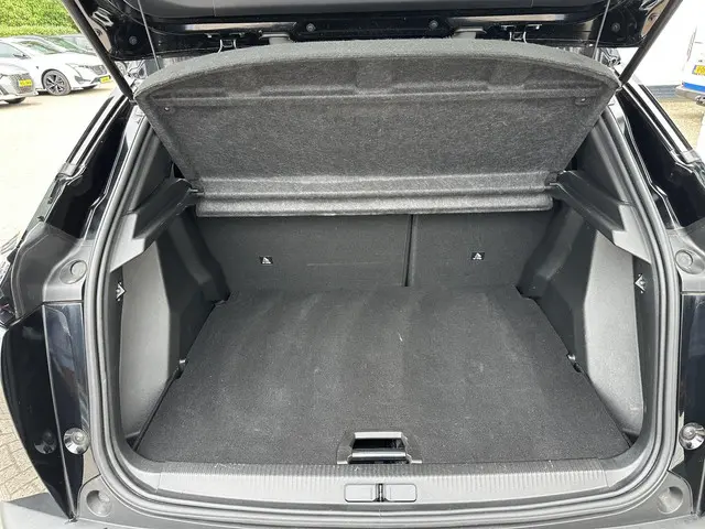 Peugeot e-2008 EV GT Pack 136 PK 2022 Elektrisch 34