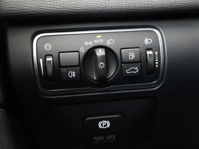 Volvo XC60 2.0 D4 180 PK AUT. EURO 6 - ORIG. NL 2014 Diesel 31