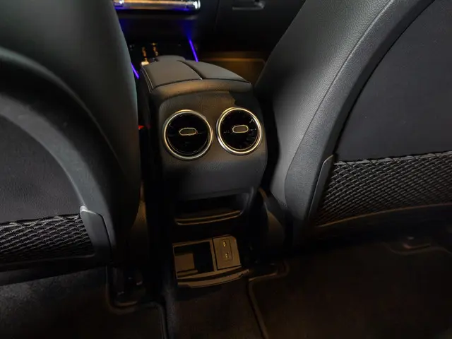 Mercedes-Benz EQA 250 Luxury Line 2024 Elektrisch 33