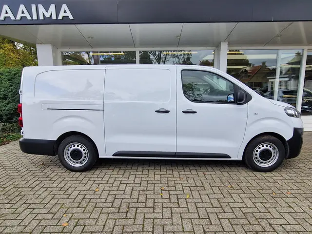 Opel Vivaro 2