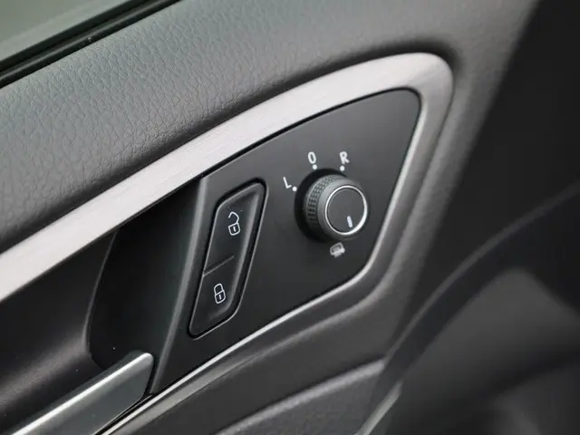 Volkswagen e-Golf E-DITION 100kW/136PK 2020 Elektrisch 14