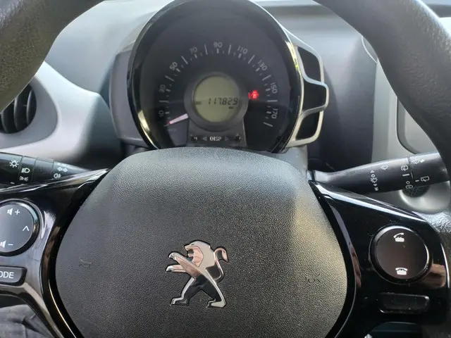 Peugeot 108 1.2 Puretech Allure 2015 Benzine 11