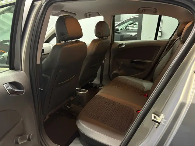 Opel Corsa 1.2-16V BlitZ 2014 Benzine 11