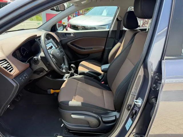 Hyundai i20 1.0 T-GDI Comfort RIJKLAARPRIJS! 2018 Benzine 8
