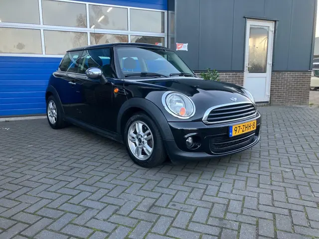 MINI One 2