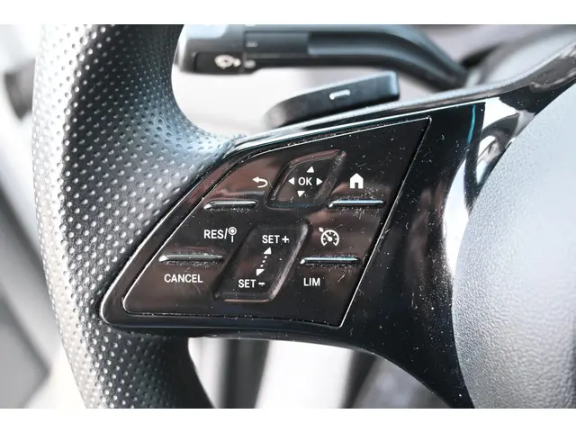 Mercedes-Benz Sprinter 317 CDI L2H2 Pro 2024 Diesel 15