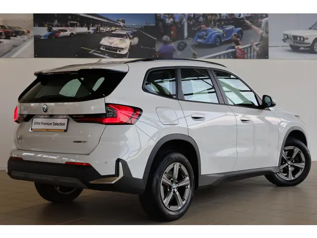 BMW X1 sDrive18i 2022 Benzine 2
