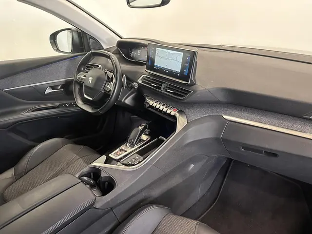 Peugeot 5008 1.2 Aut. PureTech Allure Pack 2022 Benzine