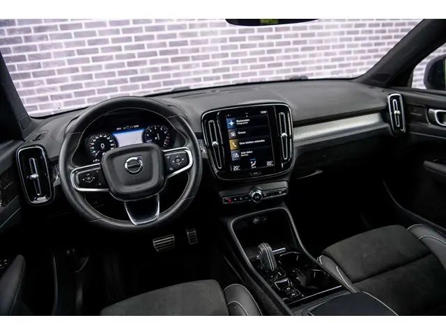 Volvo XC40 1.5 T3 R-Design 2021 Benzine 10