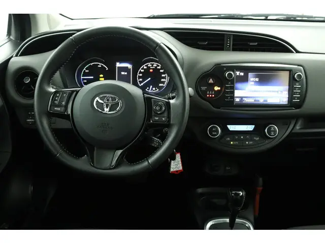Toyota Yaris 1.5 Hybrid Active 2020 Hybride Benzine 52
