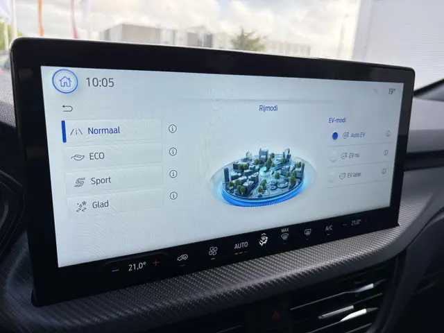 Ford Kuga 2.5 PHEV ST-Line X 2024 Hybride Benzine 33