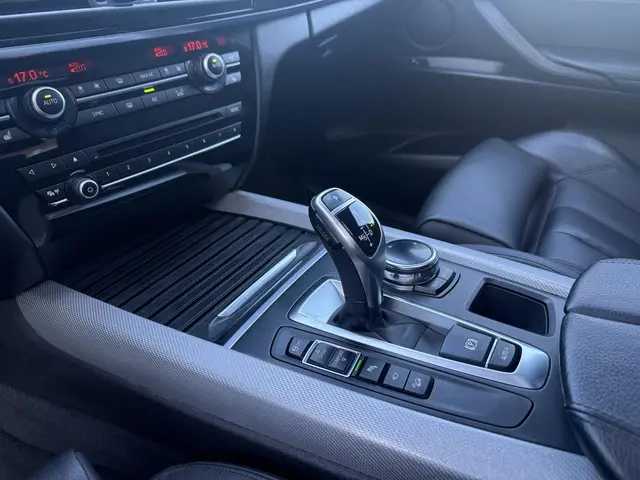 BMW X5 xDrive50i High Executive 7p. 2013 Benzine 9