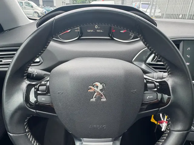 Peugeot 308 1.5 BlueHDi Blue Lease Premium 2020 Diesel 15