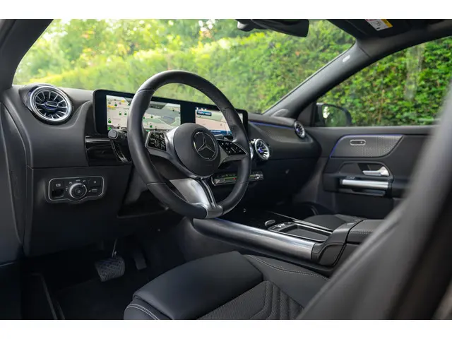 Mercedes-Benz GLA 250 e 2024 Hybride Benzine 4
