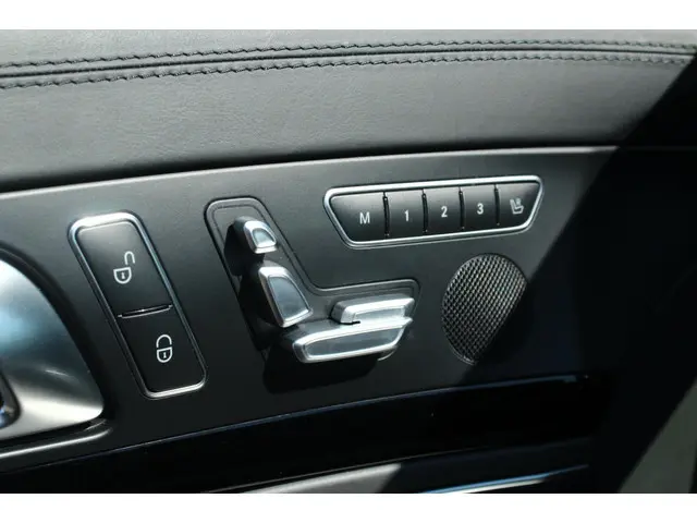 Mercedes-Benz SL 500 2012 Benzine 32