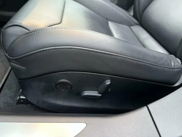 Tesla Model S 75D Auto pilot 2018 Elektrisch 14