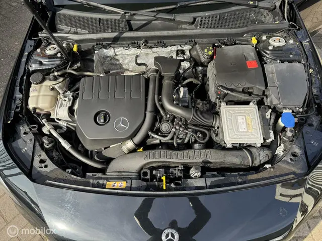 Mercedes-Benz CLA 200 Premium Plus 2020 Benzine 16