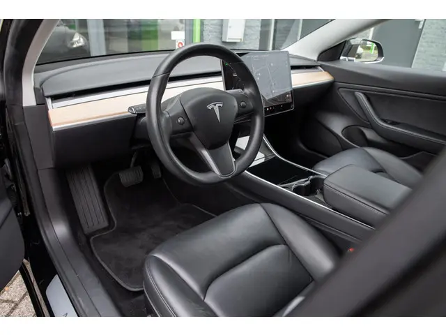 Tesla Model 3 Long Range AWD 75 kWh 2019 Elektrisch 11