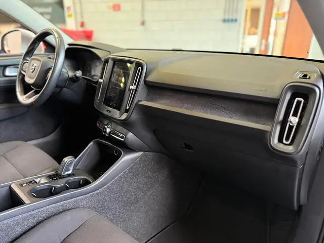 Volvo XC40 1.5 T2 Momentum Automaat 2021 Benzine