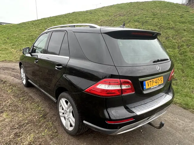 Mercedes-Benz M-Klasse 2