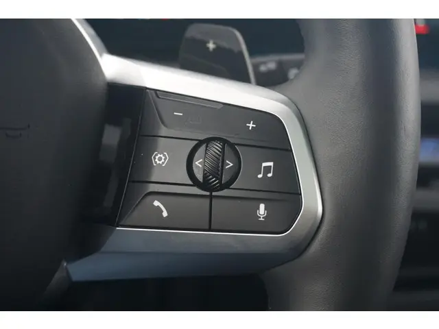 BMW 1 Serie 123 xDrive M Sport Pro 2025 Benzine 17