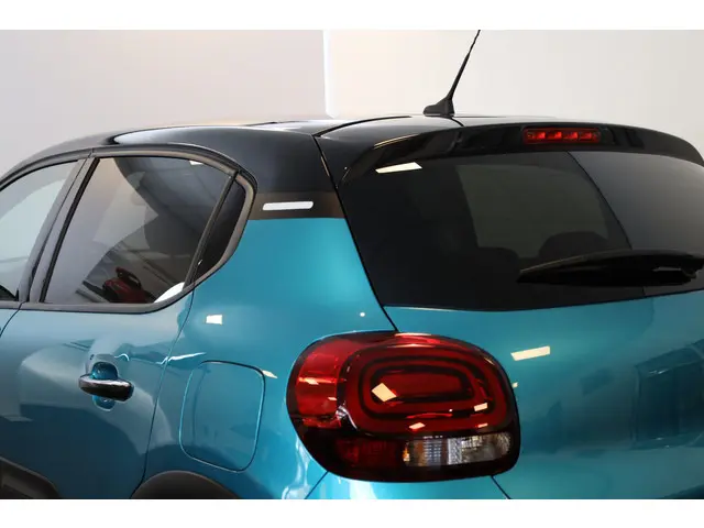 Citroën C3 PT 83 Shine 2021 Benzine 18