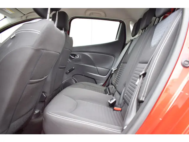 Renault Clio 0.9 TCE Dynamique 2013 Benzine 8