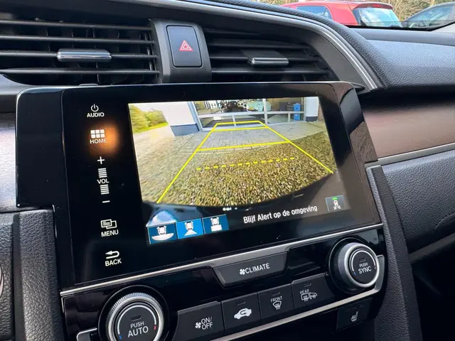 Honda Civic 1.5 i-VTEC Executive 2018 Benzine 16