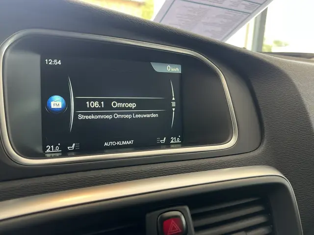 Volvo V40 2.0 T3 Nordic+ 2016 Benzine 25