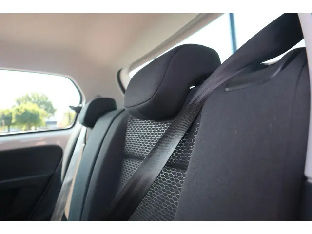 SEAT Mii 1.0 Style 2014 Benzine 10