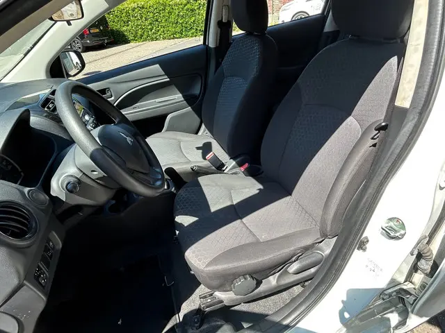 Mitsubishi Space Star 1.0 Inform 2013 Benzine 5
