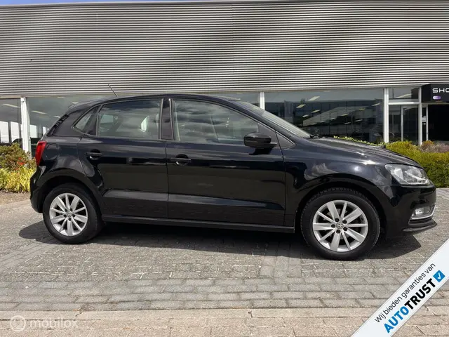 Volkswagen Polo 1.2 TSI Comfortline Business 2017 Benzine 2