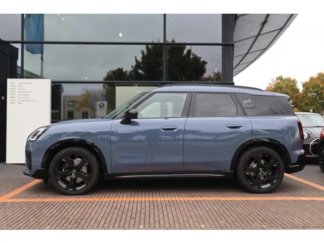 MINI Countryman C John Cooper Works 2025 Benzine 3