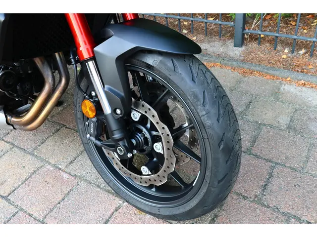 Honda CB 750 HORNET | CB 750 ABS 2024 Benzine 14