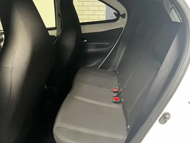 Toyota Aygo X 1.0 VVT-i MT first 2023 Benzine 14