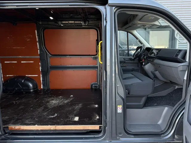 Volkswagen Crafter 35 2.0 TDI L3H2 Highline 2020 Diesel 37