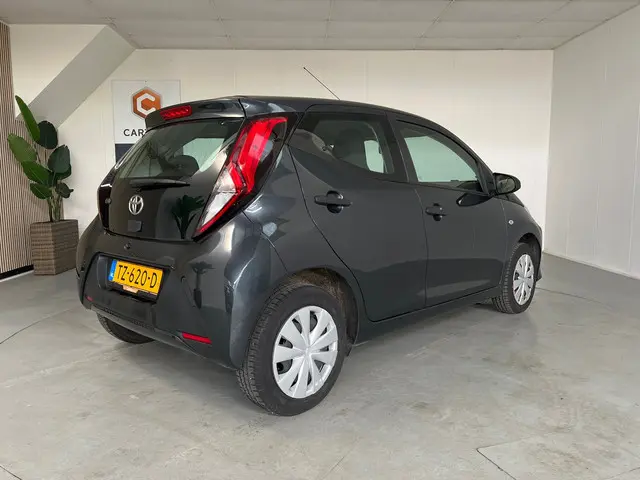 Toyota Aygo 1.0 VVT-i x-cite 2018 Benzine 6