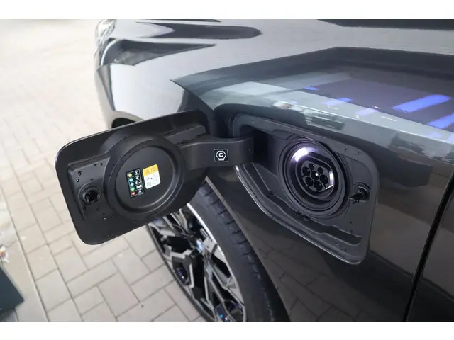 BMW X3 xDrive30e 2025 Hybride Benzine 13