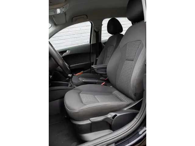 Audi A1 Sportback 1.2 TFSI Connect 2013 Benzine 4